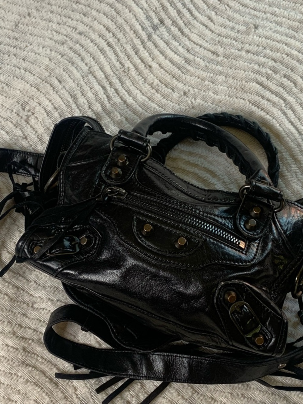 Black Women’s Leather Fringe Satchel Shoulder Bag - Picture 4 of 16